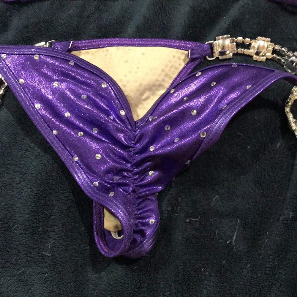 Competition Bikini - Picture 4 of 5